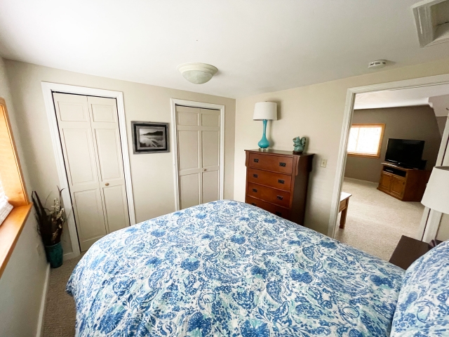 Queen bedroom
