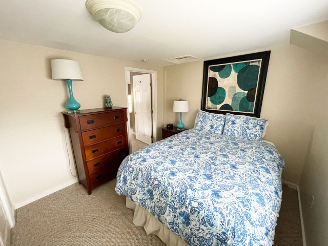 Queen bedroom