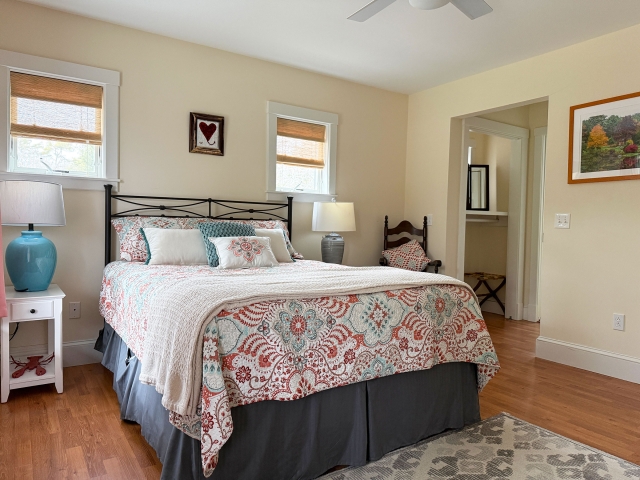 Queen bedroom
