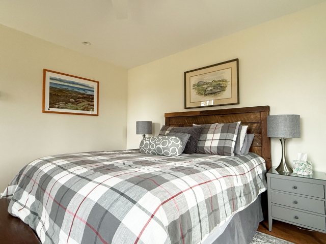 Queen bedroom
