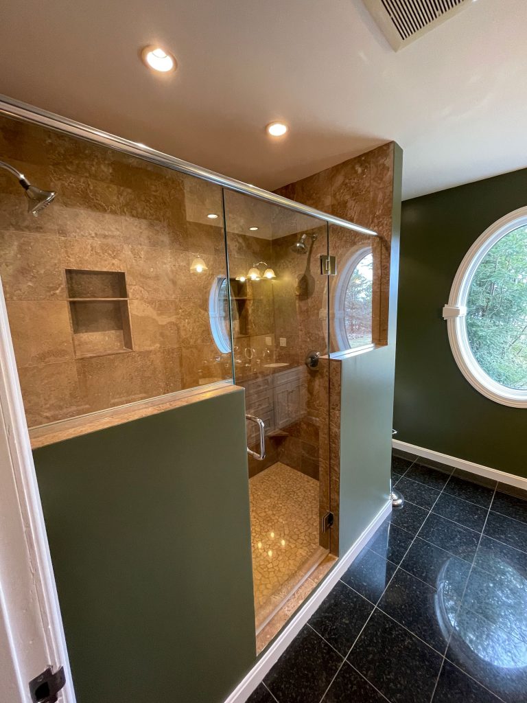 Majestic Point &mdash; bathroom