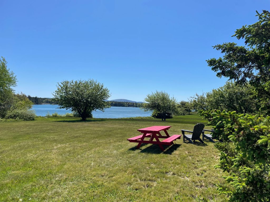 Majestic Point &mdash; picnic area